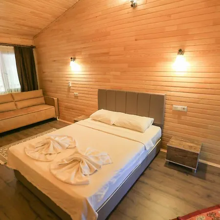 Cinderella & Pensión 3*