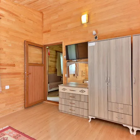 Cinderella & Pensión