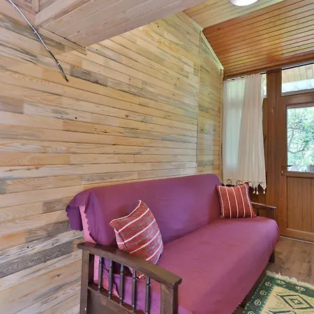 Cinderella & Гостевой дом Чирали